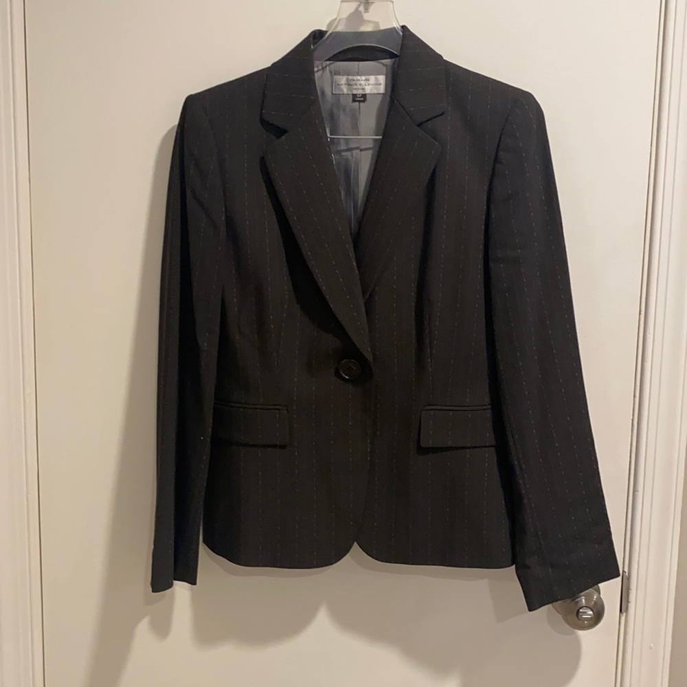 Tahari pant suit set